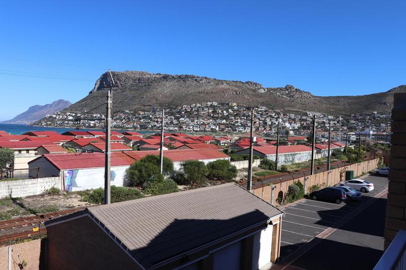 To Let 2 Bedroom Property for Rent in Fish Hoek Western Cape